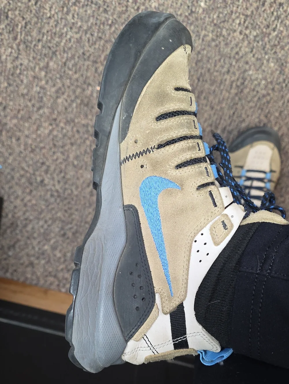 Nike ACG Hiking Sneakers Used Size 8.5